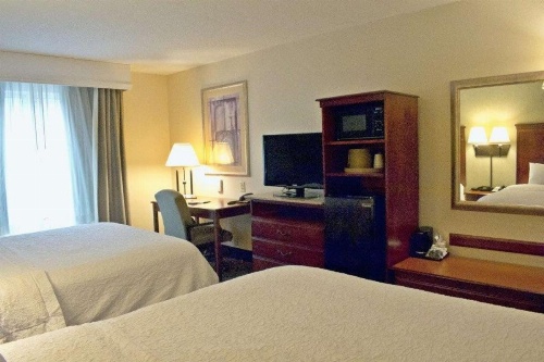 Hampton Inn By Hilton Ithaca image 4
